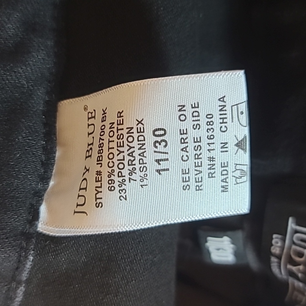 Judy Blue Size 11/30 Black High Waisted Cargo Jogger Denim Jeans Pants - Picture 6 of 10